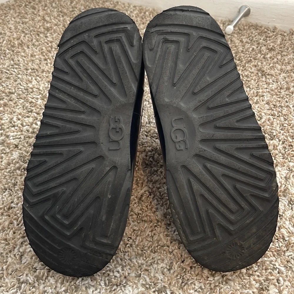 UGG Classic Boot Clear Mini Waterproof Size 5 Black - Picture 7 of 14